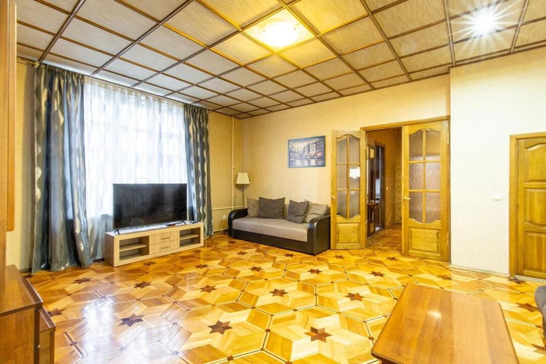 Apartments In The Center Of Minsk On Nezavisimosti 12 外观 照片